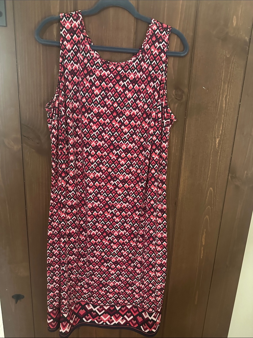 Market & Spruce Sleeveless Geometric Midi Dress in Pink and Black